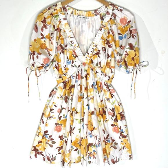 Abercrombie & Fitch Dresses & Skirts - ABERCROMBIE & FITCH Women’s Floral Puff Sleeve Mini Babydoll Dress